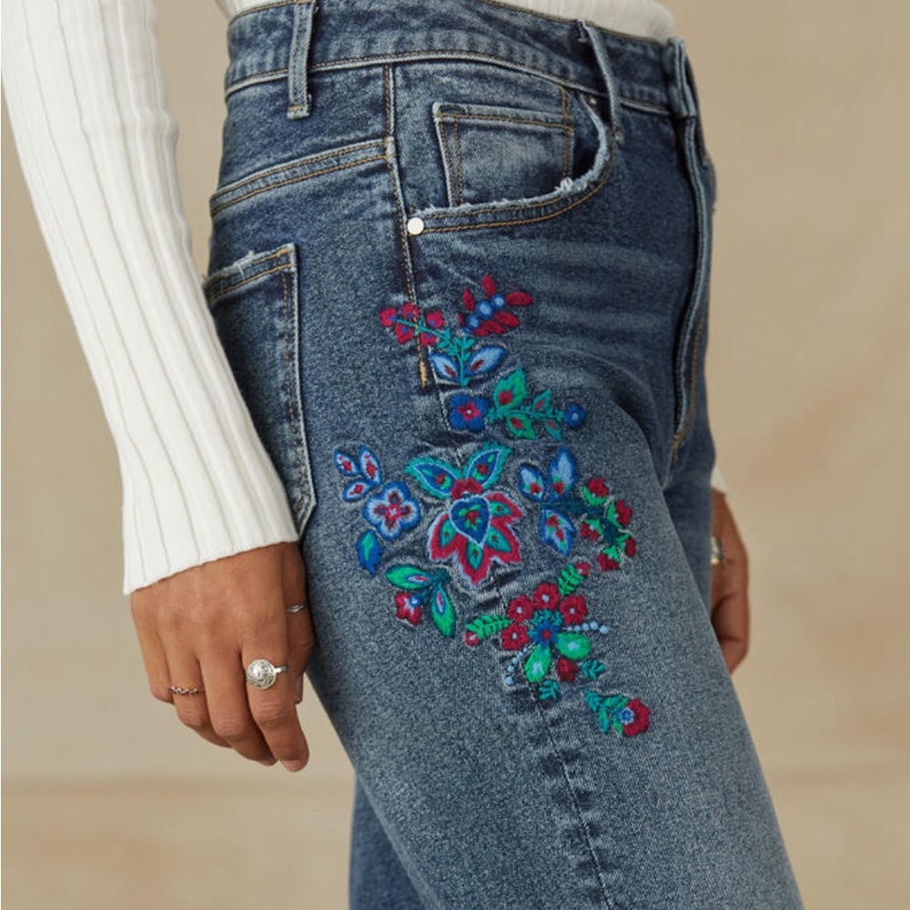 Driftwood “Stella Flashflower” Embroidered Jeans. New with tags.